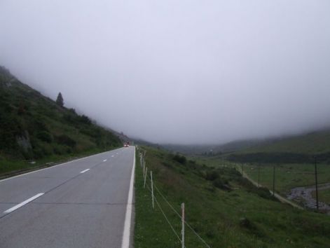 clouds_under_lukmanierpass.jpg