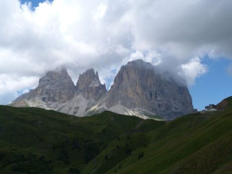 langkofel_and_passo_sella_2012.jpg