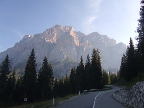 morning_light_at_passo_valparola.jpg