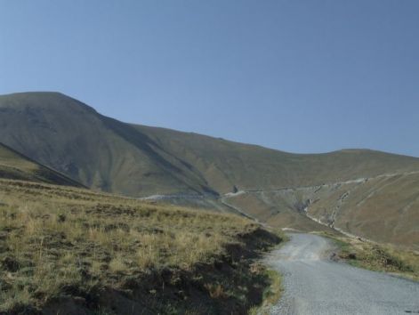 nemrut_volcano_by_bicycle_2.jpg