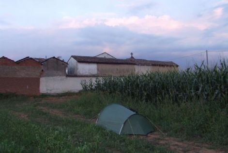 wild_camp_behind_a_cemetery.jpg